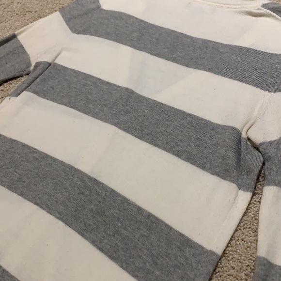 Gap Gray and Cream Striped Cardigan - Picture 4 of 4